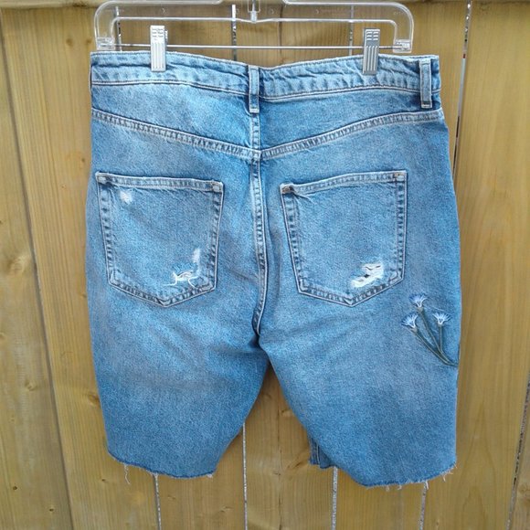 H&M Embroidered shorts - Picture 2 of 4